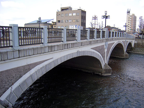 浅野川大橋
